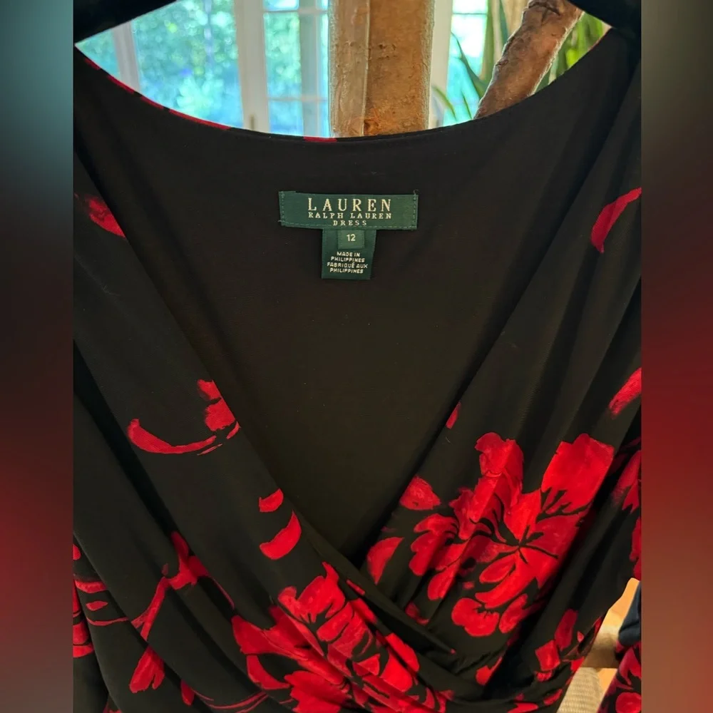 NWT Lauren Ralph Lauren Black and Red Floral Dress - Picture 3 of 8